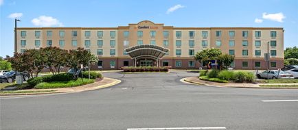 Comfort Suites Manassas Exterior