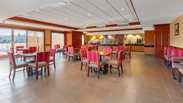 <b>Comfort Suites Manassas Restaurant</b>. Images powered by <a href="https://iceportal.shijigroup.com/" title="IcePortal" target="_blank">IcePortal</a>.