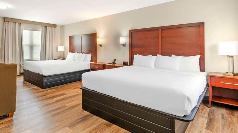 <b>Comfort Inn Suite</b>. Images powered by <a href="https://iceportal.shijigroup.com/" title="IcePortal" target="_blank">IcePortal</a>.