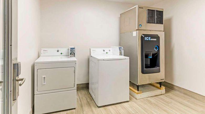 <b>Comfort Inn Other</b>. Images powered by <a href="https://iceportal.shijigroup.com/" title="IcePortal" target="_blank">IcePortal</a>.
