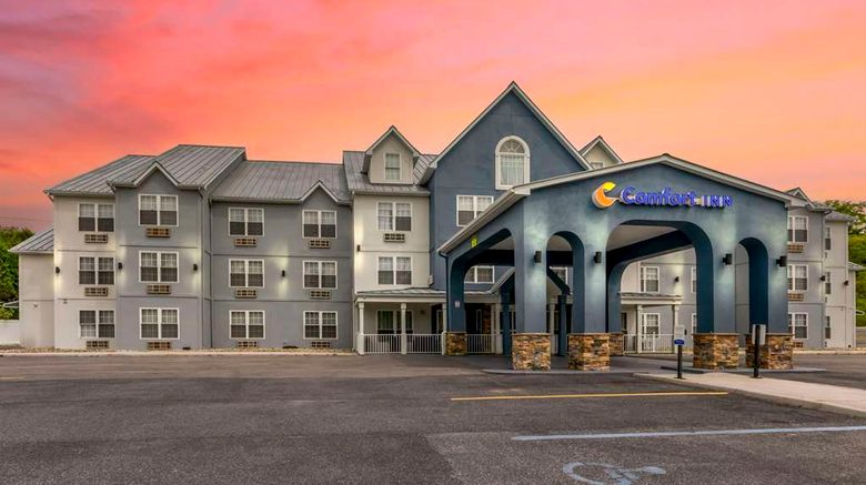 <b>Comfort Inn Exterior</b>. Images powered by <a href="https://iceportal.shijigroup.com/" title="IcePortal" target="_blank">IcePortal</a>.