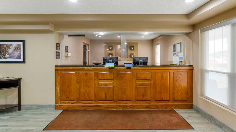 <b>Comfort Inn Lobby</b>. Images powered by <a href="https://iceportal.shijigroup.com/" title="IcePortal" target="_blank">IcePortal</a>.