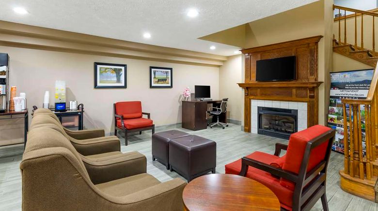 <b>Comfort Inn Lobby</b>. Images powered by <a href="https://iceportal.shijigroup.com/" title="IcePortal" target="_blank">IcePortal</a>.