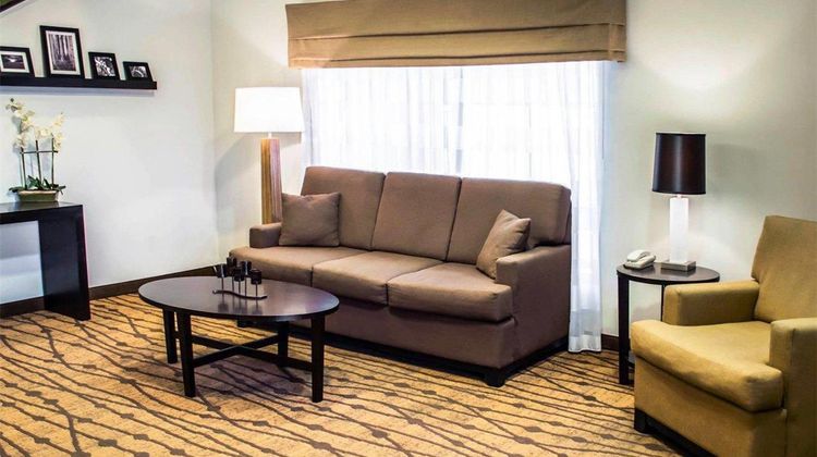 Sleep Inn & Suites Lobby
