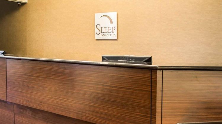 Sleep Inn & Suites Lobby