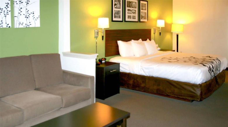 <b>Sleep Inn & Suites Suite</b>. Images powered by <a href="https://iceportal.shijigroup.com/" title="IcePortal" target="_blank">IcePortal</a>.