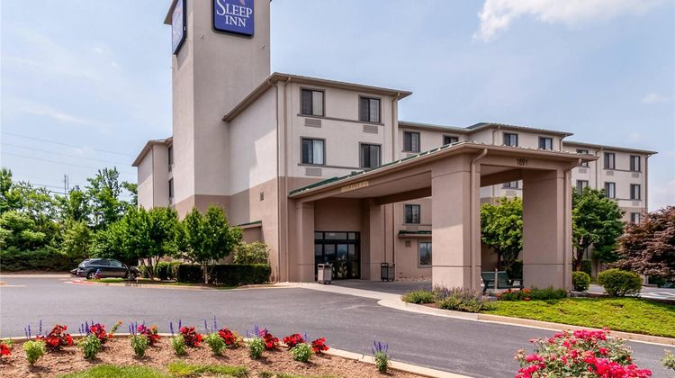 Sleep Inn & Suites Exterior