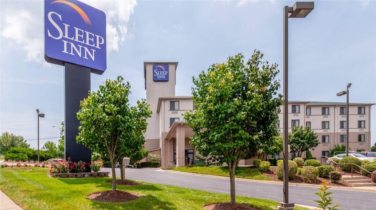 Sleep Inn & Suites Exterior