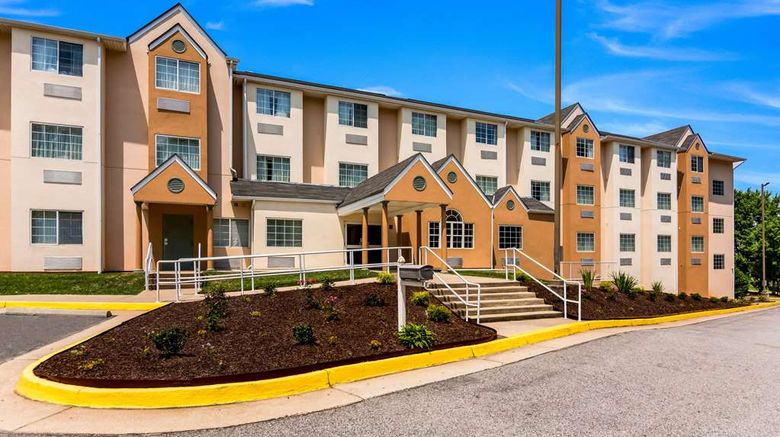 <b>Quality Inn & Suites Exterior</b>. Images powered by <a href="https://iceportal.shijigroup.com/" title="IcePortal" target="_blank">IcePortal</a>.