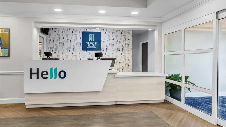 <b>MainStay Suites Roanoke Airport Lobby</b>. Images powered by <a href="https://iceportal.shijigroup.com/" title="IcePortal" target="_blank">IcePortal</a>.