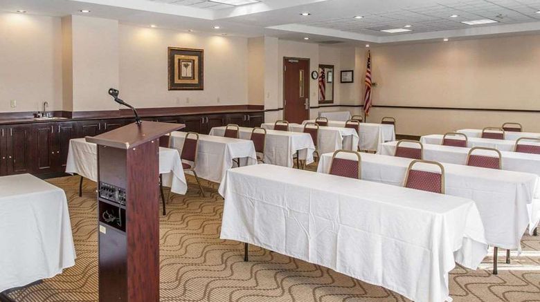 <b>Comfort Inn Meeting</b>. Images powered by <a href="https://iceportal.shijigroup.com/" title="IcePortal" target="_blank">IcePortal</a>.