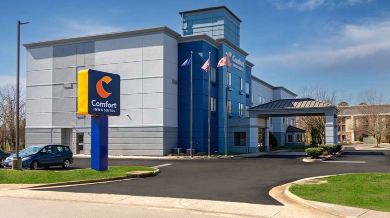 <b>Comfort Inn & Suites Ashland Richmond Exterior</b>. Images powered by <a href="https://iceportal.shijigroup.com/" title="IcePortal" target="_blank">IcePortal</a>.
