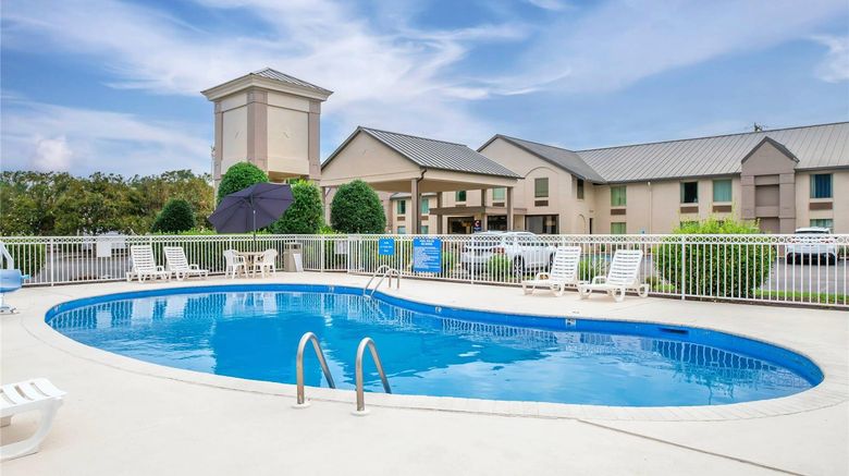 <b>Comfort Inn Petersburg Fort Lee Area Pool</b>. Images powered by <a href="https://iceportal.shijigroup.com/" title="IcePortal" target="_blank">IcePortal</a>.