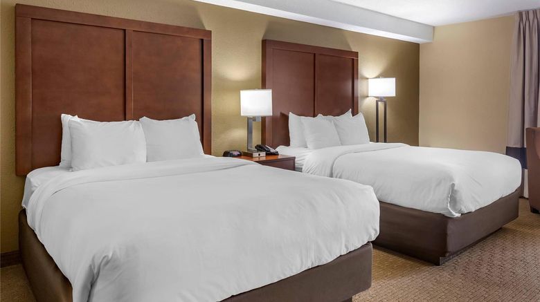 <b>Comfort Inn & Suites Room</b>. Images powered by <a href="https://iceportal.shijigroup.com/" title="IcePortal" target="_blank">IcePortal</a>.