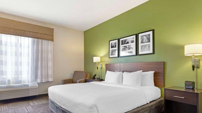 <b>Sleep Inn & Suites Room</b>. Images powered by <a href="https://iceportal.shijigroup.com/" title="IcePortal" target="_blank">IcePortal</a>.