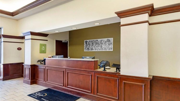 Sleep Inn & Suites Lobby