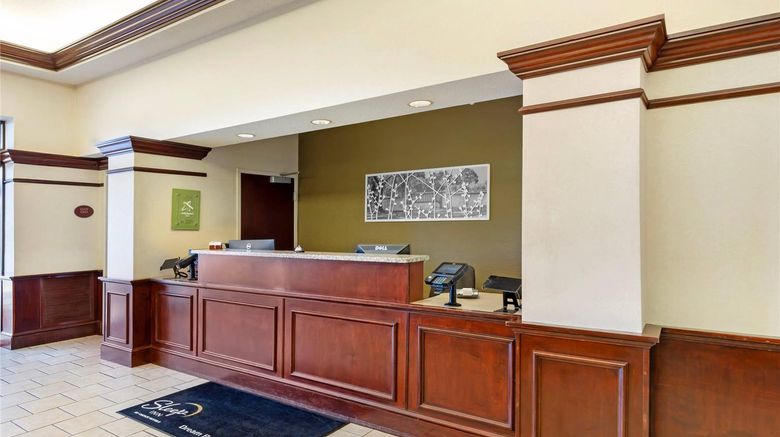 <b>Sleep Inn & Suites Lobby</b>. Images powered by <a href="https://iceportal.shijigroup.com/" title="IcePortal" target="_blank">IcePortal</a>.