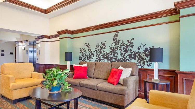 Sleep Inn & Suites Lobby