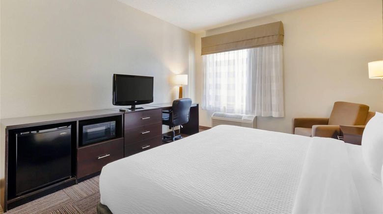 <b>Sleep Inn & Suites Room</b>. Images powered by <a href="https://iceportal.shijigroup.com/" title="IcePortal" target="_blank">IcePortal</a>.