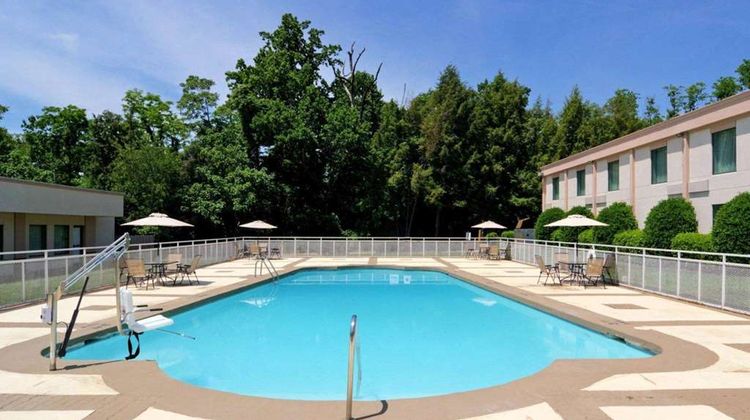 Comfort Inn Monticello Pool