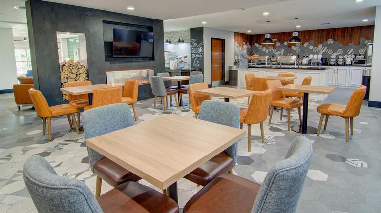 <b>Comfort Suites Airport Restaurant</b>. Images powered by <a href="https://iceportal.shijigroup.com/" title="IcePortal" target="_blank">IcePortal</a>.