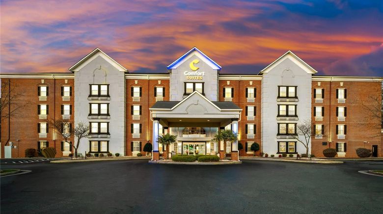 Comfort Suites Airport Exterior. Images powered by <a href="https://iceportal.shijigroup.com" target="_blank" rel="noopener">Ice Portal</a>.