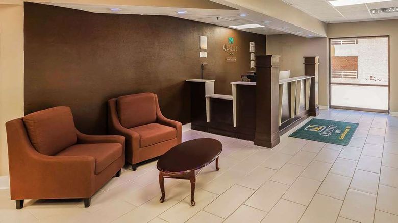 <b>Quality Inn South Boston Lobby</b>. Images powered by <a href="https://iceportal.shijigroup.com/" title="IcePortal" target="_blank">IcePortal</a>.