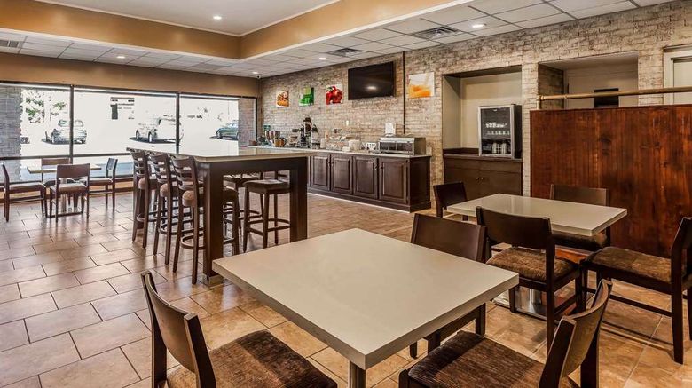 <b>Quality Inn South Boston Restaurant</b>. Images powered by <a href="https://iceportal.shijigroup.com/" title="IcePortal" target="_blank">IcePortal</a>.