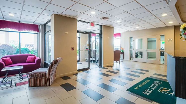 Quality Inn at Potomac Mills Lobby
