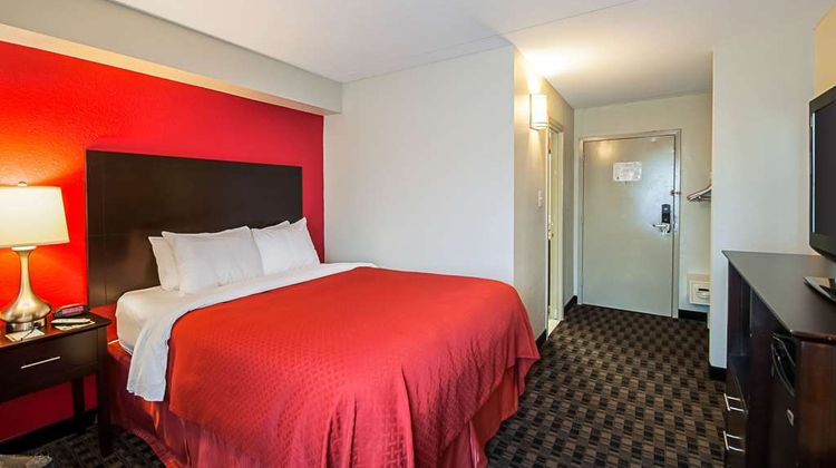 Quality Inn at Potomac Mills Room
