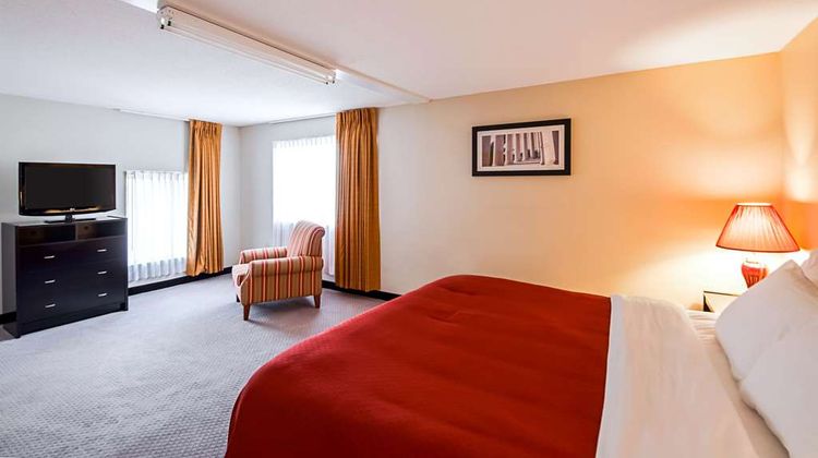 Quality Inn at Potomac Mills Suite