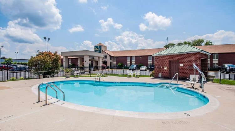 Quality Inn at Potomac Mills Pool