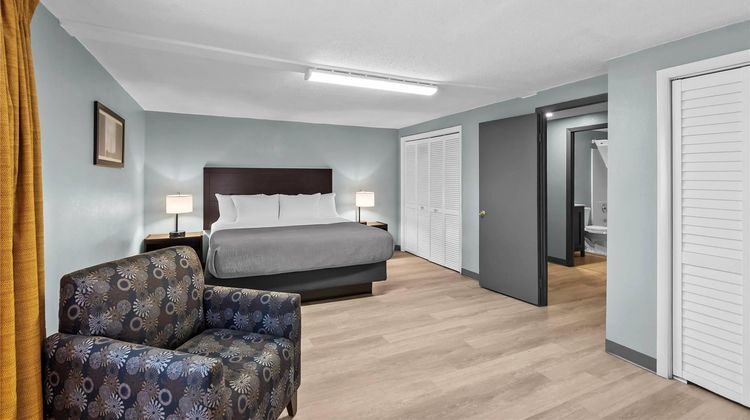Quality Inn at Potomac Mills Suite