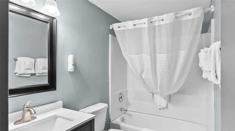 Quality Inn at Potomac Mills Suite