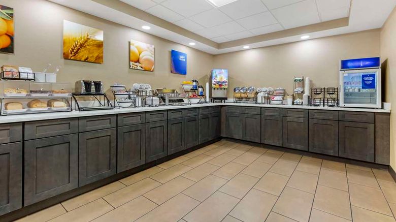 <b>Comfort Inn Herndon-Reston Restaurant</b>. Images powered by <a href="https://iceportal.shijigroup.com/" title="IcePortal" target="_blank">IcePortal</a>.