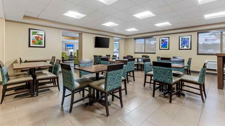 <b>Comfort Inn Herndon-Reston Restaurant</b>. Images powered by <a href="https://iceportal.shijigroup.com/" title="IcePortal" target="_blank">IcePortal</a>.