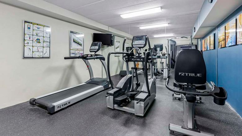 <b>Comfort Inn Herndon-Reston Health</b>. Images powered by <a href="https://iceportal.shijigroup.com/" title="IcePortal" target="_blank">IcePortal</a>.