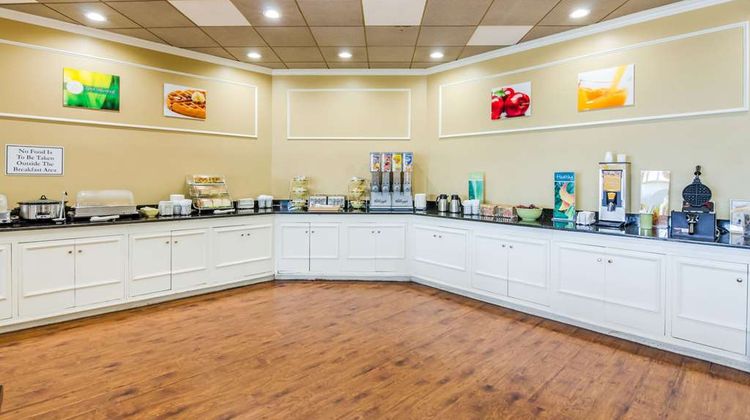 Quality Inn Roanoke Airport Restaurant
