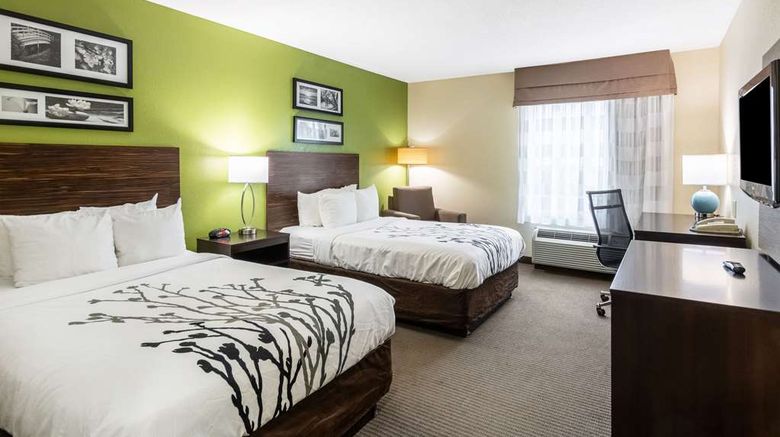 <b>Comfort Inn Emporia Room</b>. Images powered by <a href="https://iceportal.shijigroup.com/" title="IcePortal" target="_blank">IcePortal</a>.