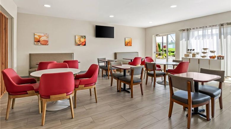 <b>Comfort Inn Emporia Restaurant</b>. Images powered by <a href="https://iceportal.shijigroup.com/" title="IcePortal" target="_blank">IcePortal</a>.