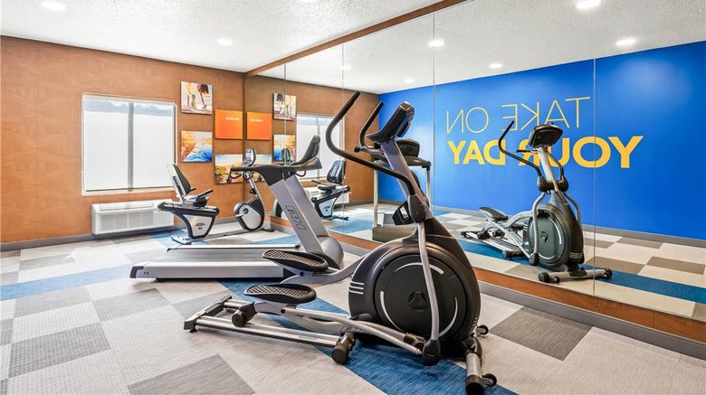 <b>Comfort Inn Emporia Health</b>. Images powered by <a href="https://iceportal.shijigroup.com/" title="IcePortal" target="_blank">IcePortal</a>.
