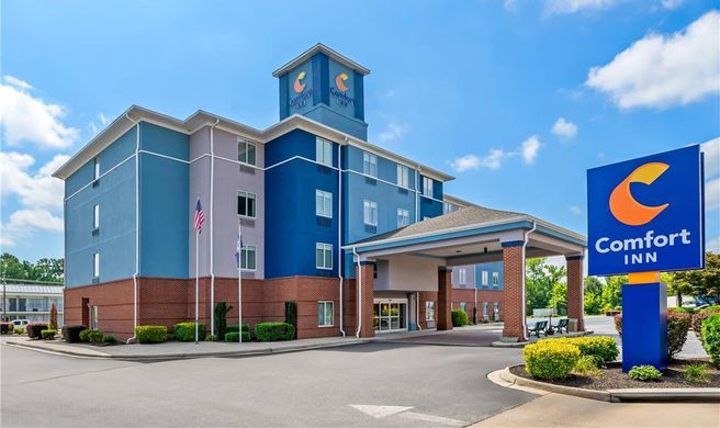 Comfort Inn Emporia Exterior