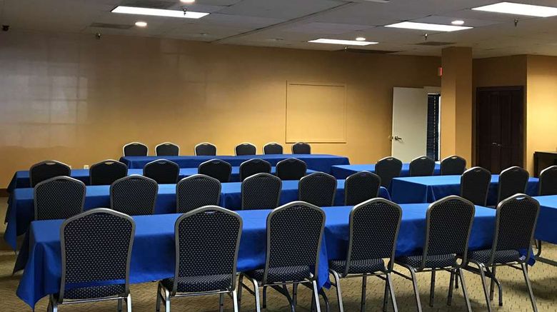 <b>Comfort Inn Ballston Meeting</b>. Images powered by <a href="https://iceportal.shijigroup.com/" title="IcePortal" target="_blank">IcePortal</a>.