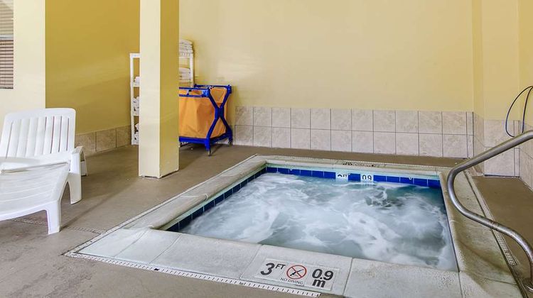 Comfort Suites Pool