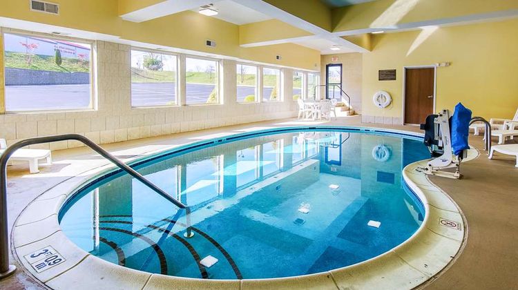 Comfort Suites Pool
