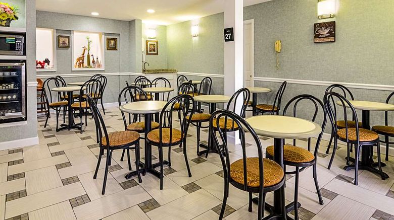 <b>Quality Inn Mount Vernon Restaurant</b>. Images powered by <a href="https://iceportal.shijigroup.com/" title="IcePortal" target="_blank">IcePortal</a>.
