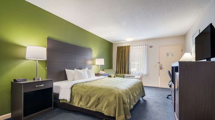 Quality Inn Little Creek Room