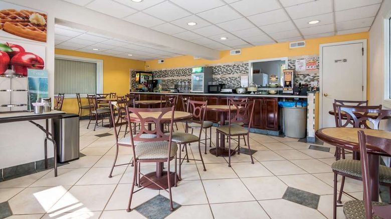 <b>Quality Inn Little Creek Restaurant</b>. Images powered by <a href="https://iceportal.shijigroup.com/" title="IcePortal" target="_blank">IcePortal</a>.