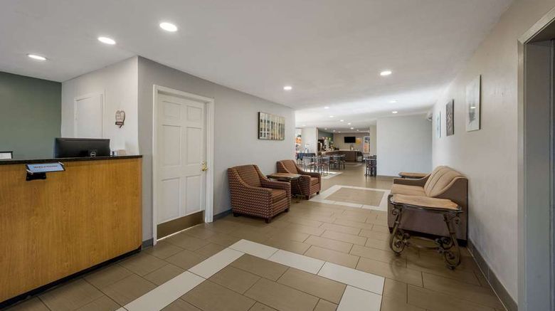 <b>Quality Inn Farmville Lobby</b>. Images powered by <a href="https://iceportal.shijigroup.com/" title="IcePortal" target="_blank">IcePortal</a>.