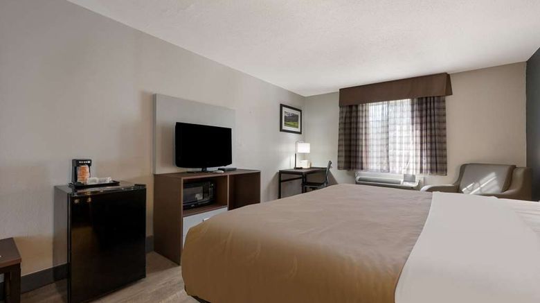 <b>Quality Inn Farmville Room</b>. Images powered by <a href="https://iceportal.shijigroup.com/" title="IcePortal" target="_blank">IcePortal</a>.